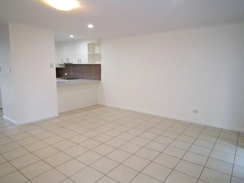 1/67 Wallace Street — photo 3 of 5