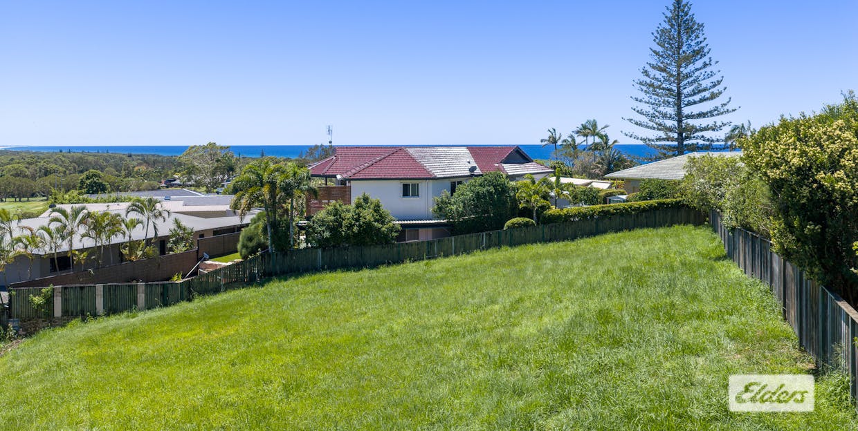 8 Roundhouse Place, Ocean Shores, NSW, 2483 - Image 2