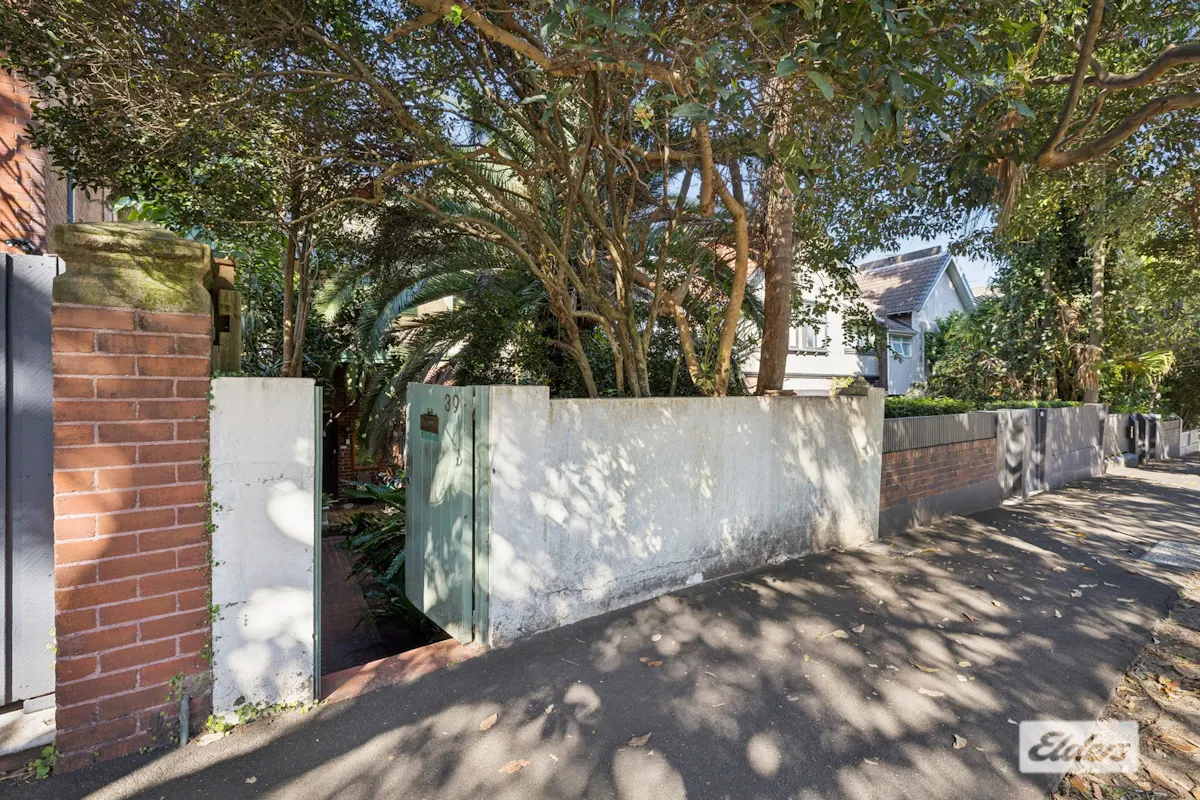 39 Moore Park Road — photo 3 of 30