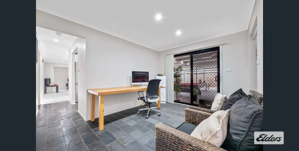 31 Adrian Street — photo 9 of 10