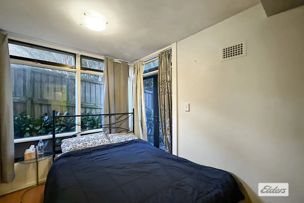 2/251 Eastern Valley Way — photo 4 of 5