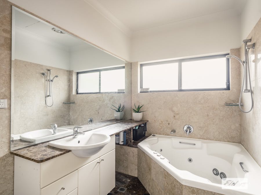 251 Eastern Valley Way, Middle Cove, NSW, 2068 - Image 10