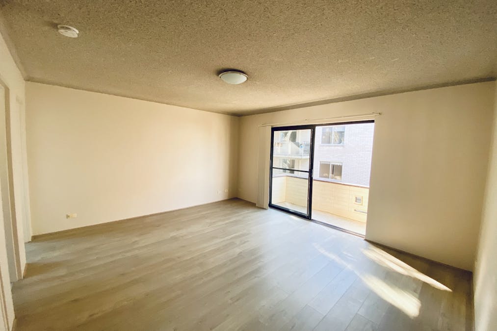 6/108 Beach Street, Coogee, NSW, 2034 - Image 2