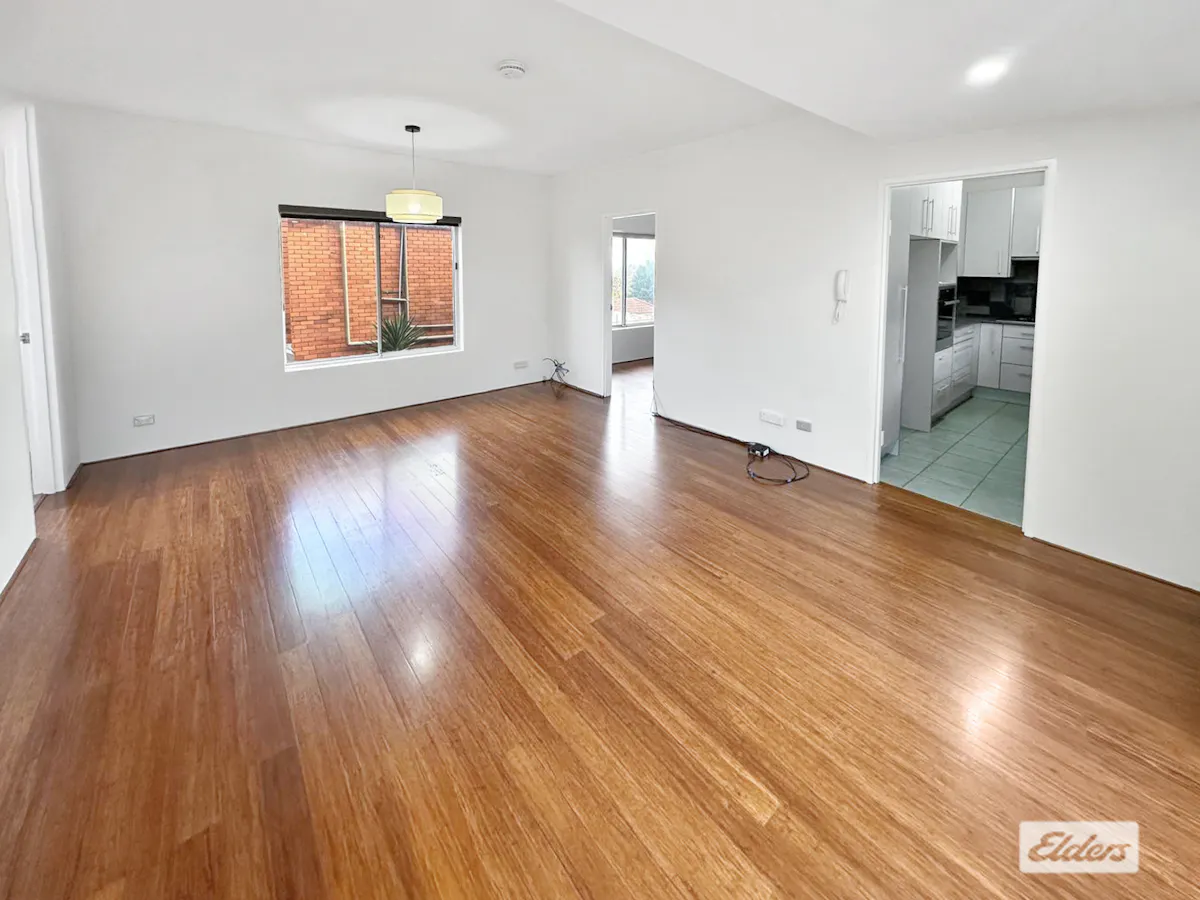 2/42 Kennedy Street — photo 2 of 11