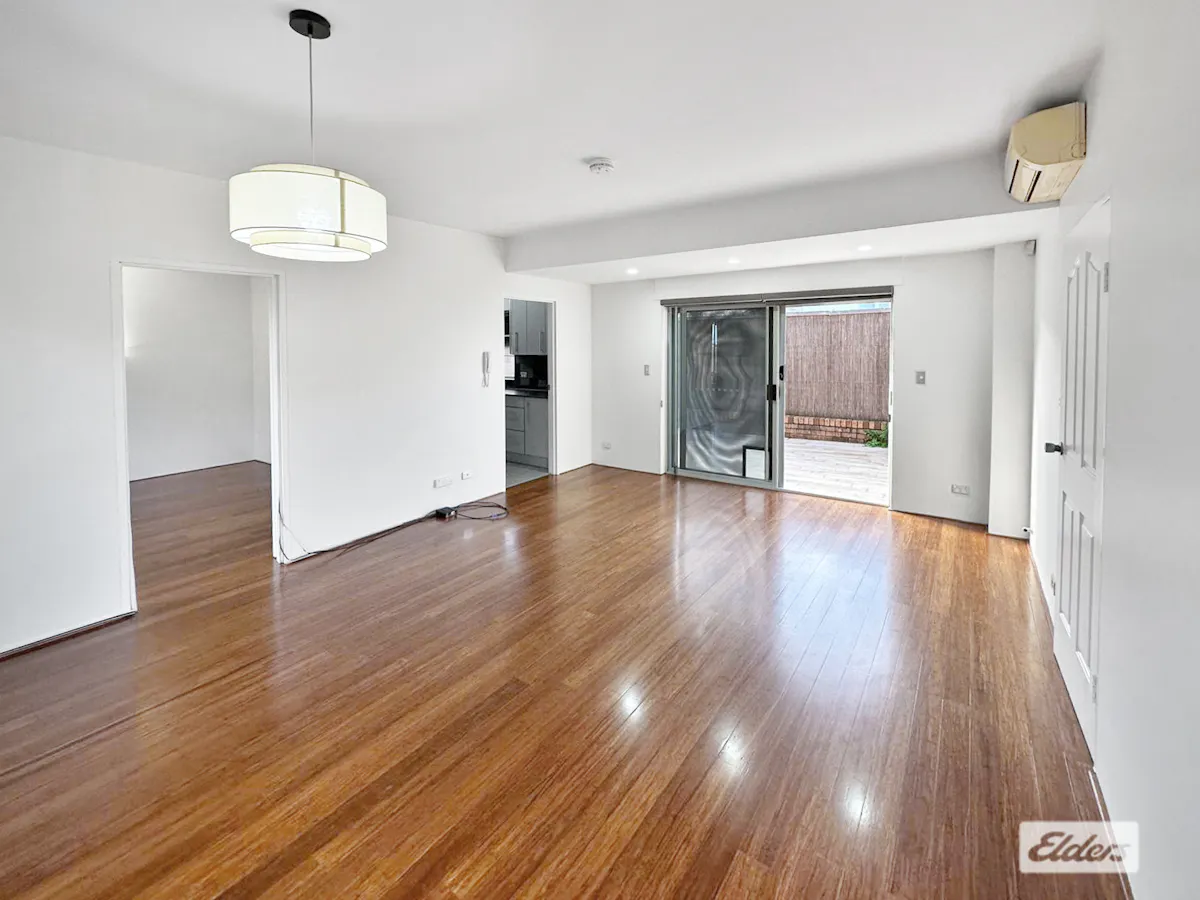 2/42 Kennedy Street — photo 3 of 11