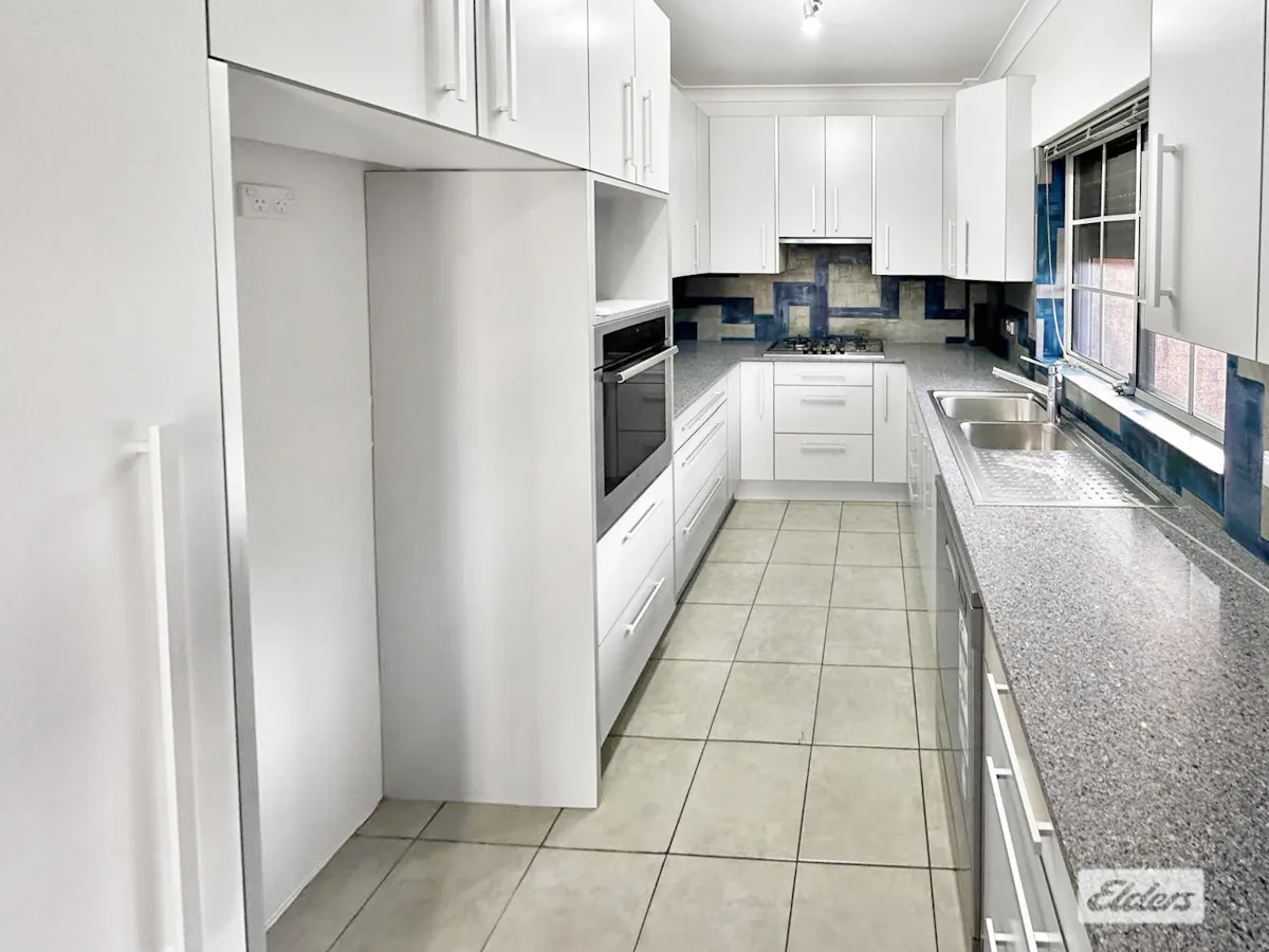 2/42 Kennedy Street — photo 8 of 11