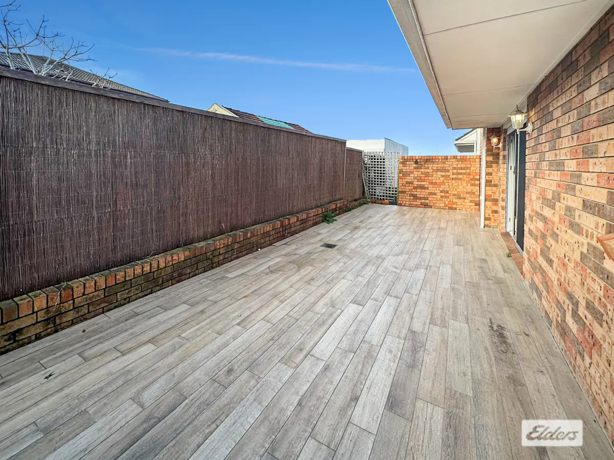 2/42 Kennedy Street — photo 10 of 11