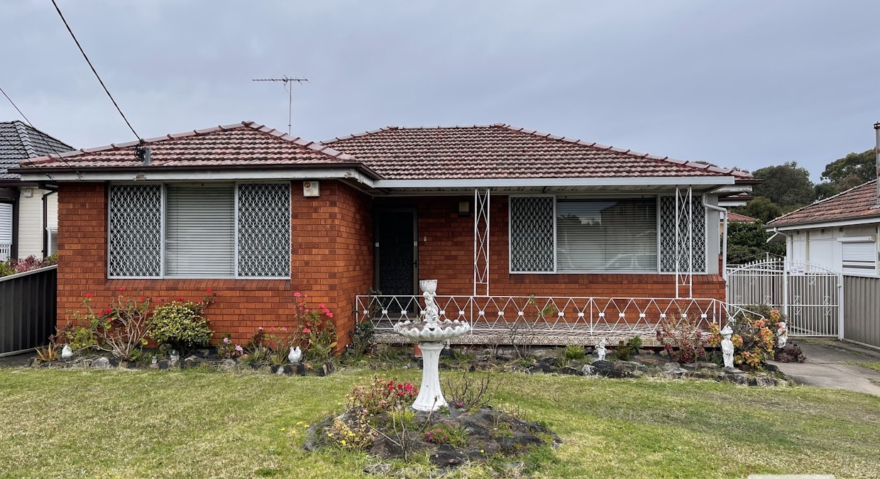 4 Gordon Street, Carramar, NSW, 2163 - Image 1