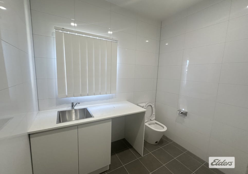 76 Chester Hill Road, Chester Hill, NSW, 2162 - Image 3