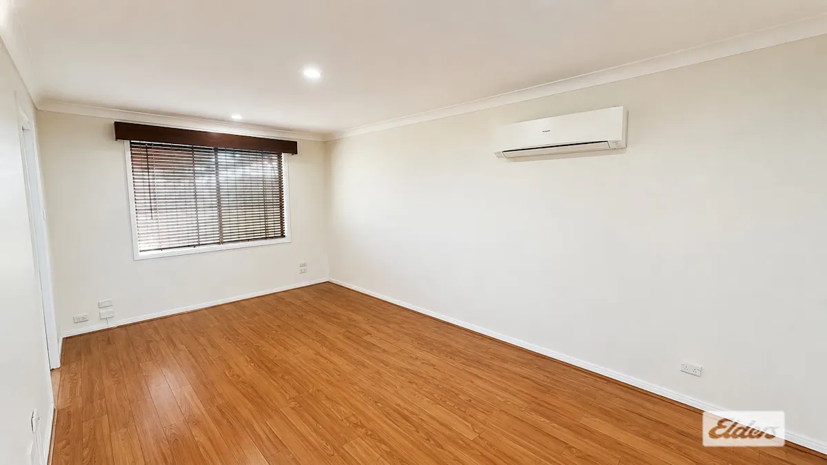 35 Aberdeen Street — photo 2 of 8