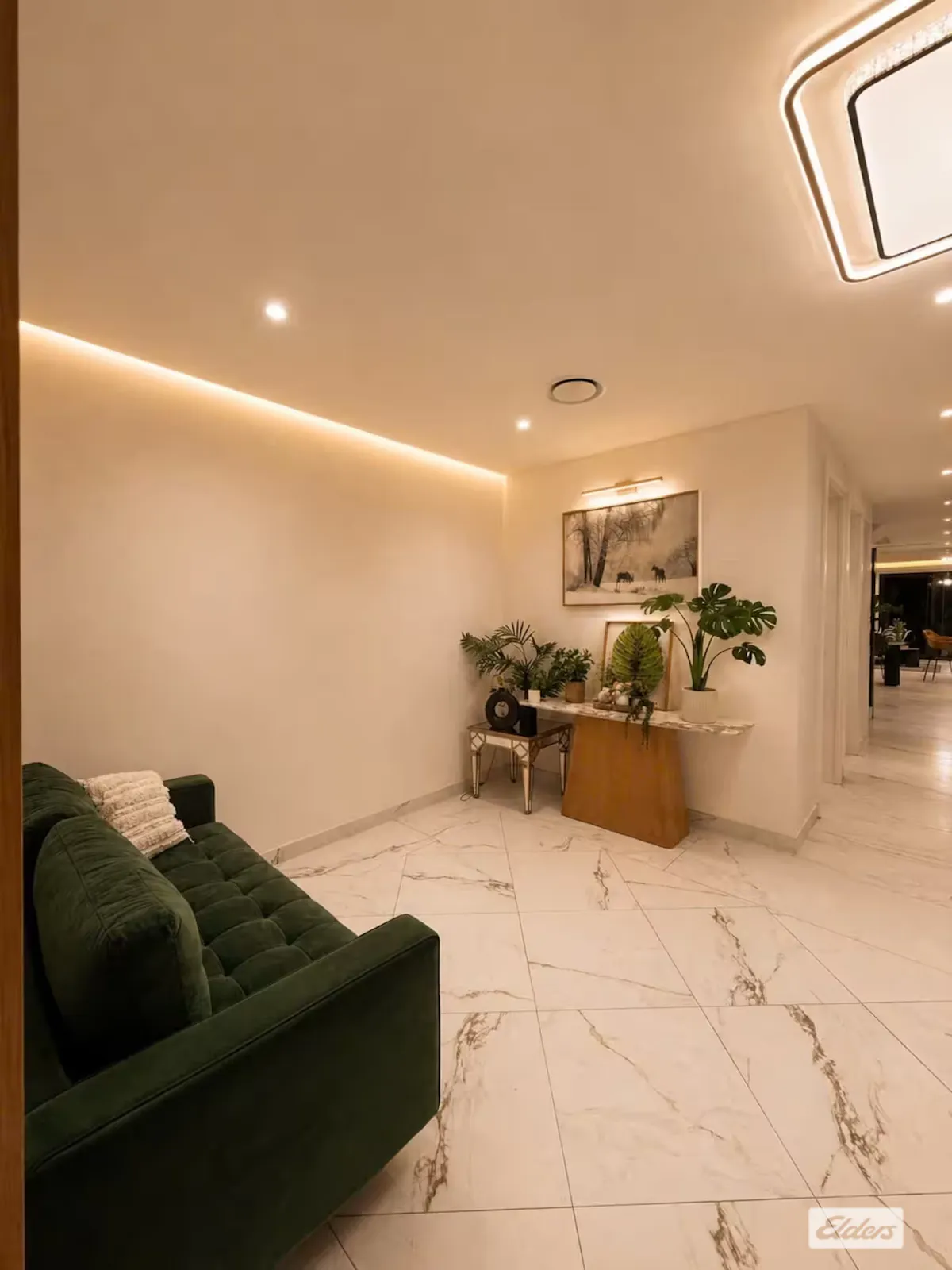 7B Ogmore Court — photo 2 of 18
