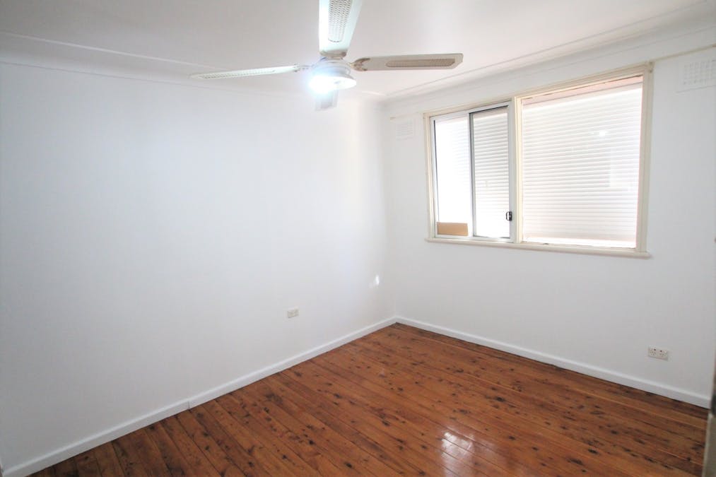 34 Hemingway Crescent, Fairfield, NSW, 2165 - Image 4