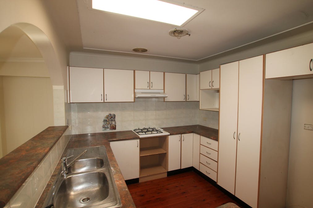 34 Hemingway Crescent, Fairfield, NSW, 2165 - Image 7