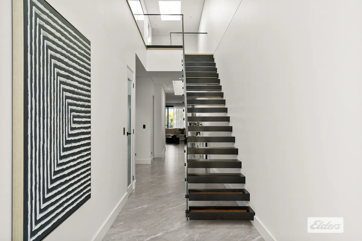 25B Endeavour Street — photo 3 of 16