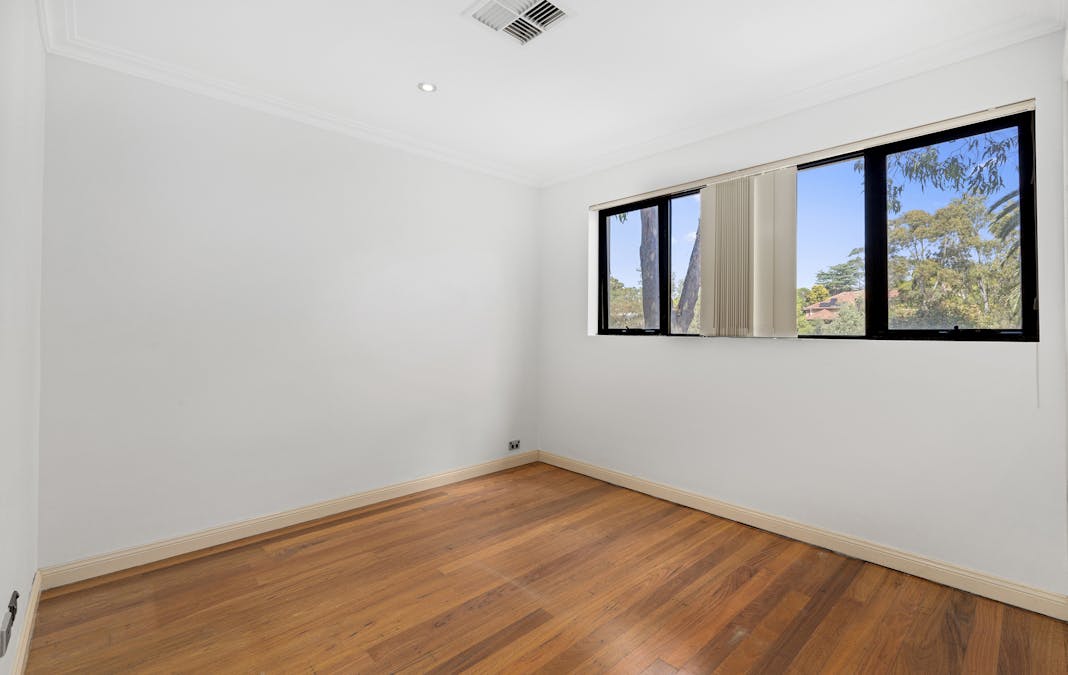 33 Denman Street, Hurstville, NSW, 2220 - Image 4