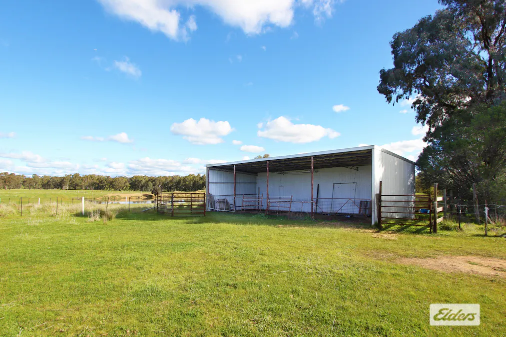 297 Axe Creek Road, Axe Creek, VIC, 3551 - Image 11