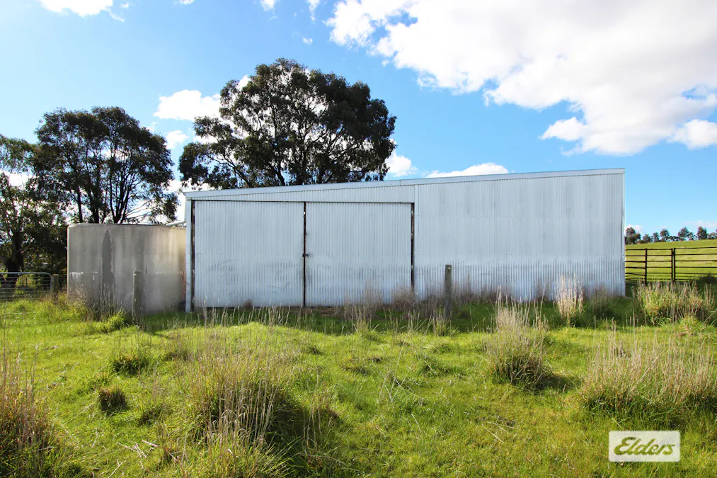 297 Axe Creek Road, Axe Creek, VIC, 3551 - Image 12