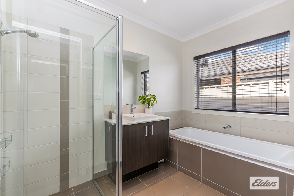 62 Garden Drive, Epsom, VIC, 3551 - Image 11