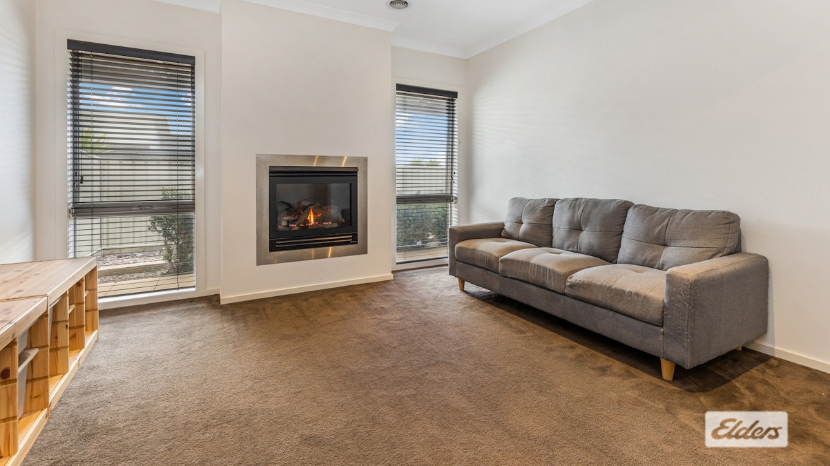 62 Garden Drive, Epsom, VIC, 3551 - Image 2