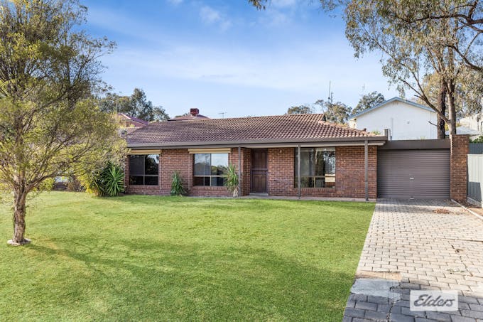 2/7 Holland Court, Kennington, VIC, 3550 - Image 1