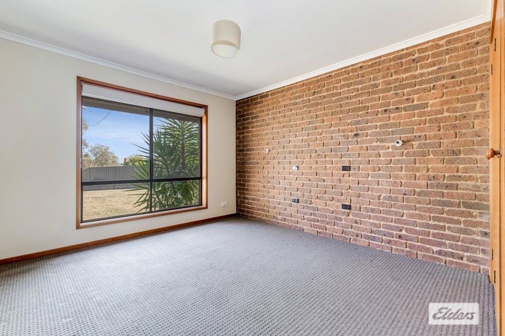 2/7 Holland Court, Kennington, VIC, 3550 - Image 6