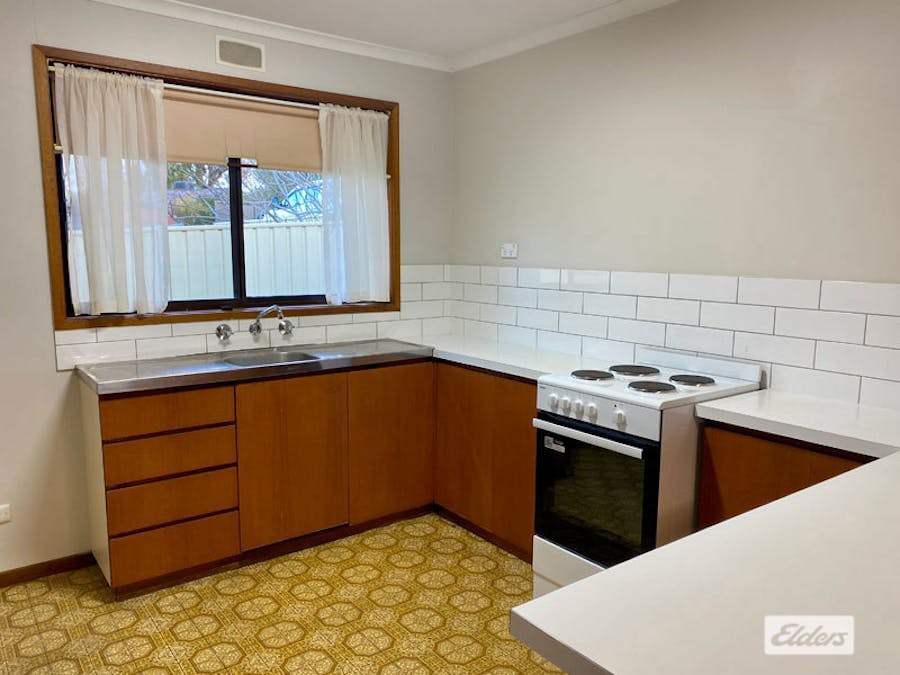6 Moonah Court, Strathdale, VIC, 3550 - Image 2