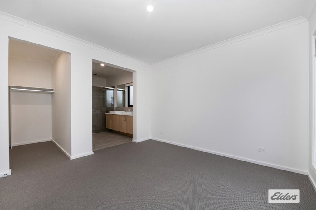 5a Anita Court, Kangaroo Flat, VIC, 3555 - Image 4
