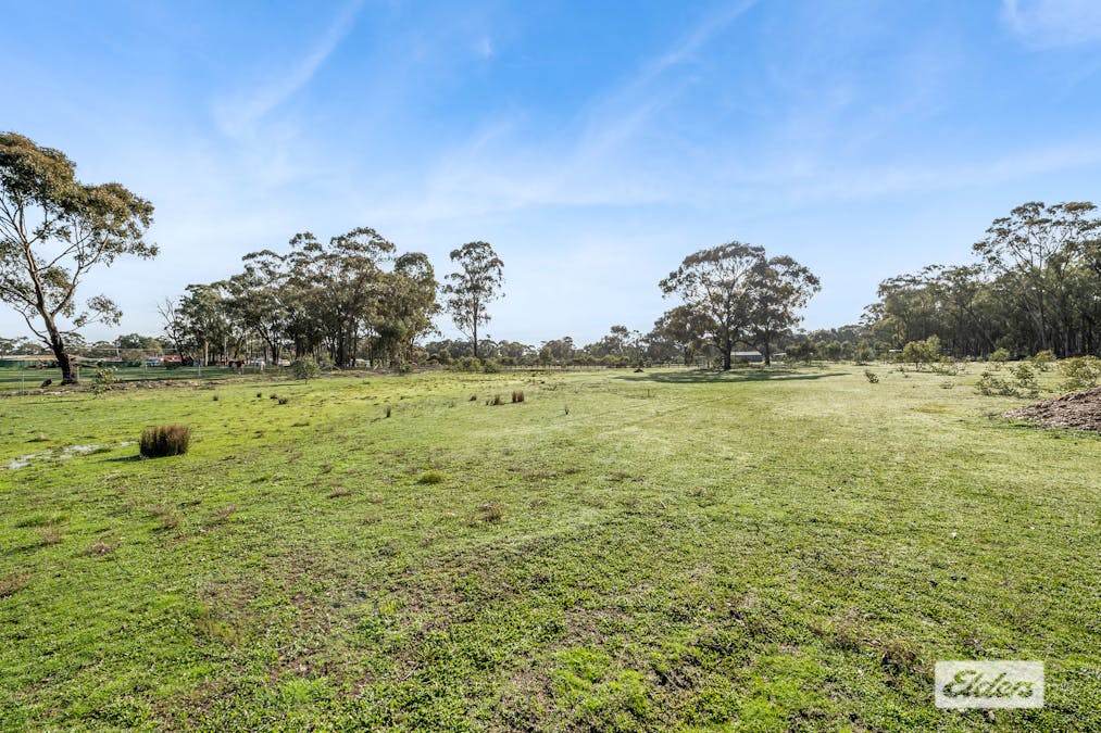 14 Wynnes Lane, Ascot, VIC, 3551 - Image 4