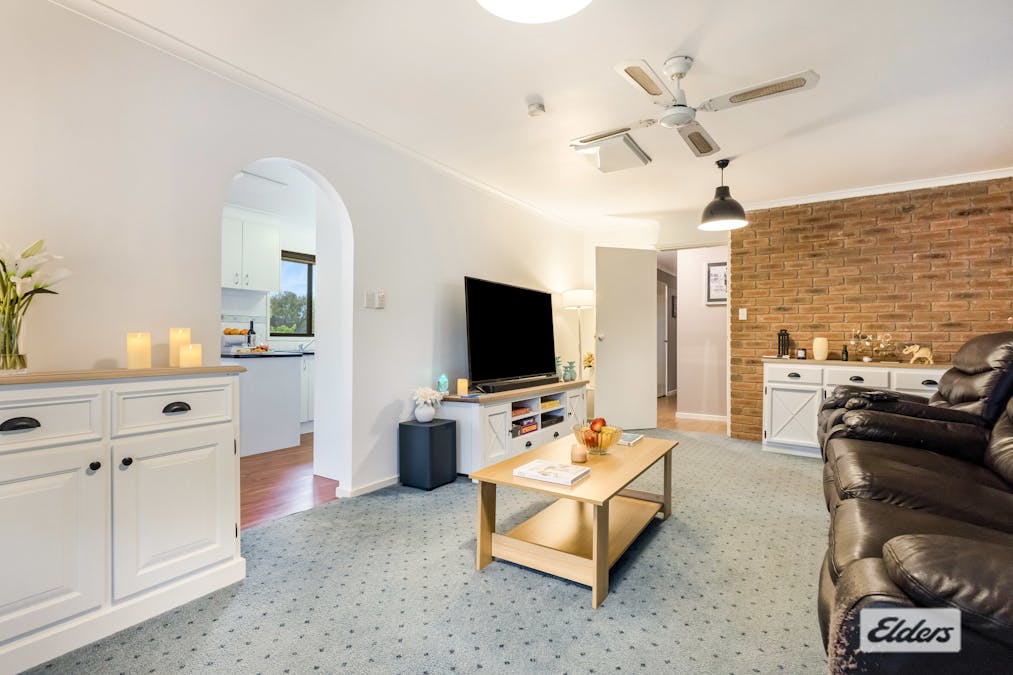 4 Margaret Court, California Gully, VIC, 3556 - Image 2