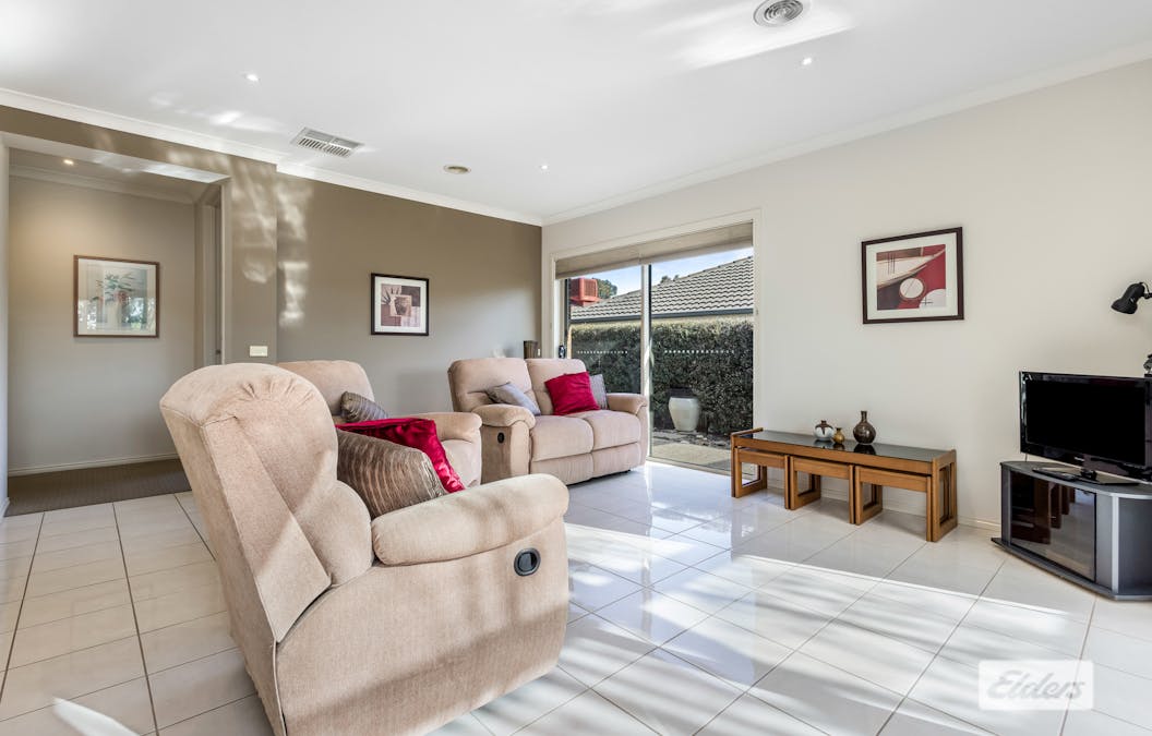 8 Harley Terrace, Strathdale, VIC, 3550 - Image 6