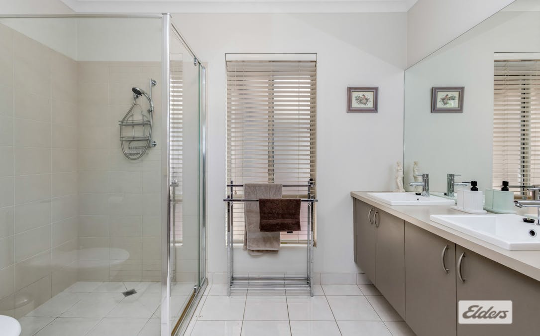 8 Harley Terrace, Strathdale, VIC, 3550 - Image 8