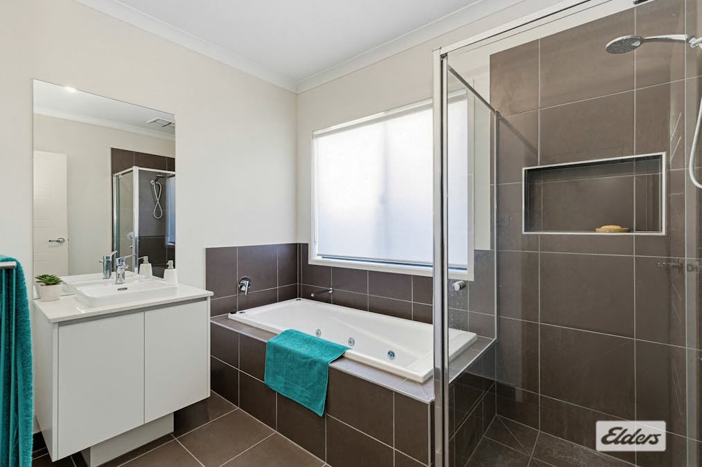 2 McLean Court, Elmore, VIC, 3558 - Image 10