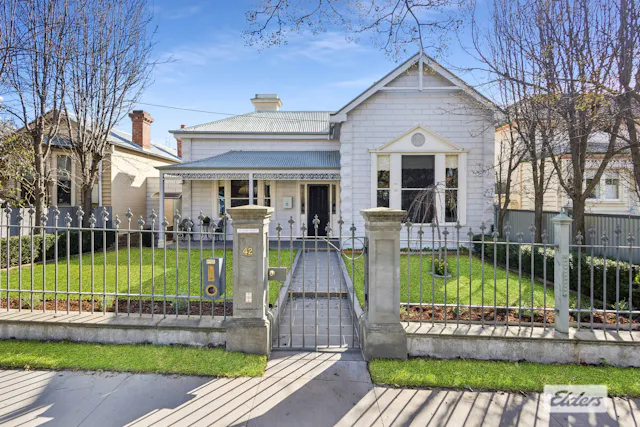 42 Rowan Street — photo from Elders Real Estate Bendigo