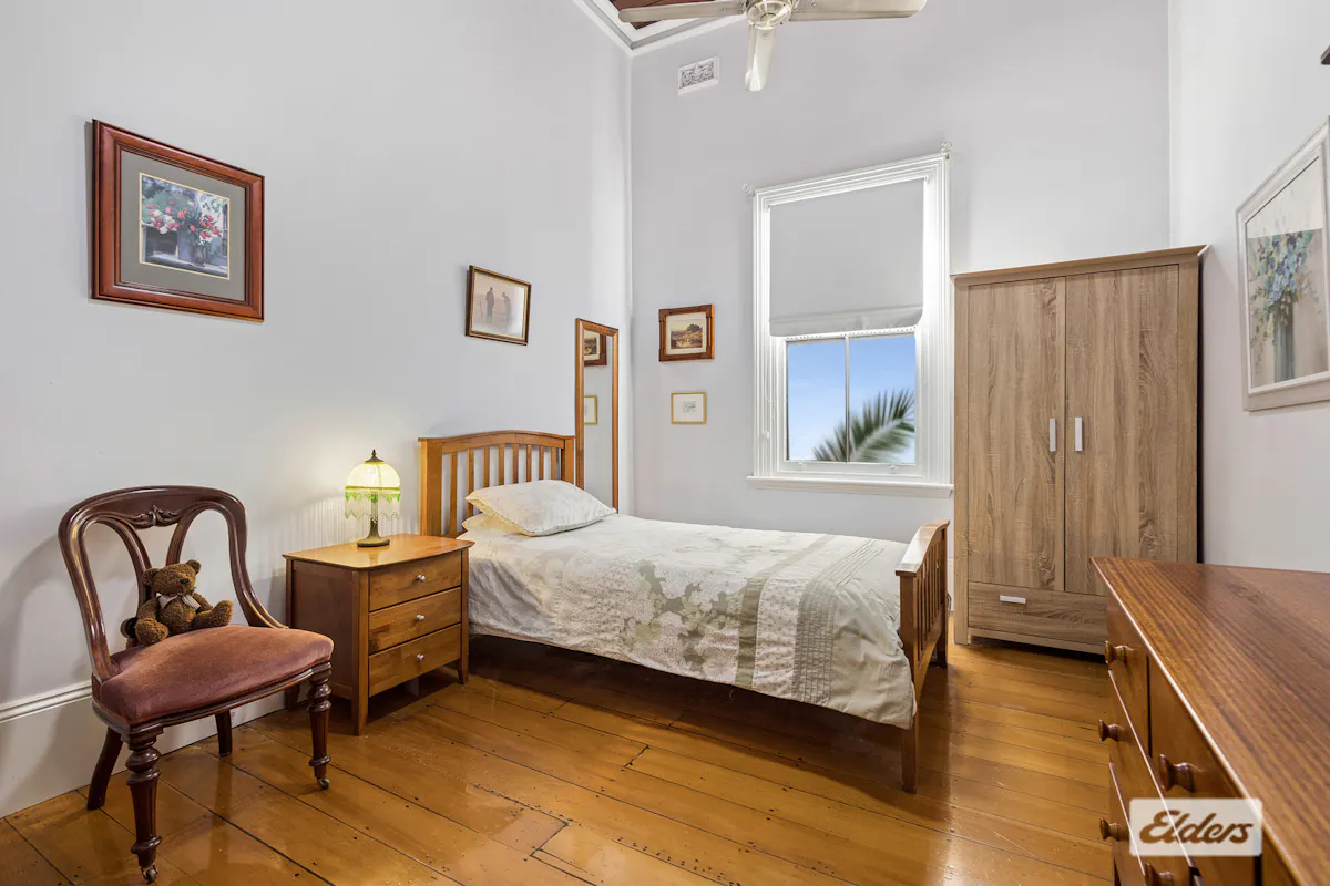42 Rowan Street — photo 12 of 22
