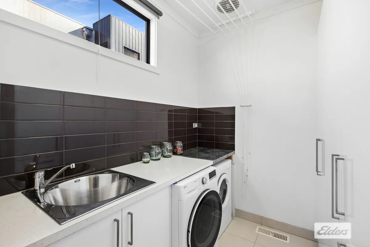 42 Rowan Street — photo 13 of 22