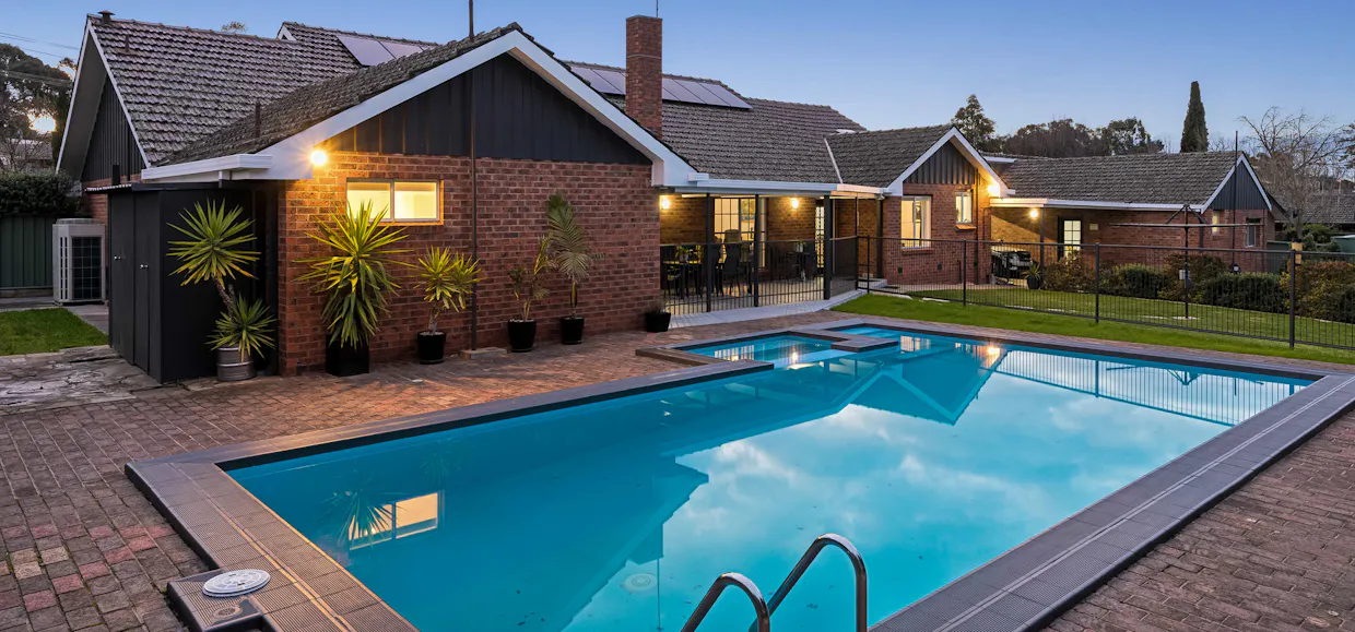 10 Herbert Avenue, Strathdale, VIC, 3550 - Image 2