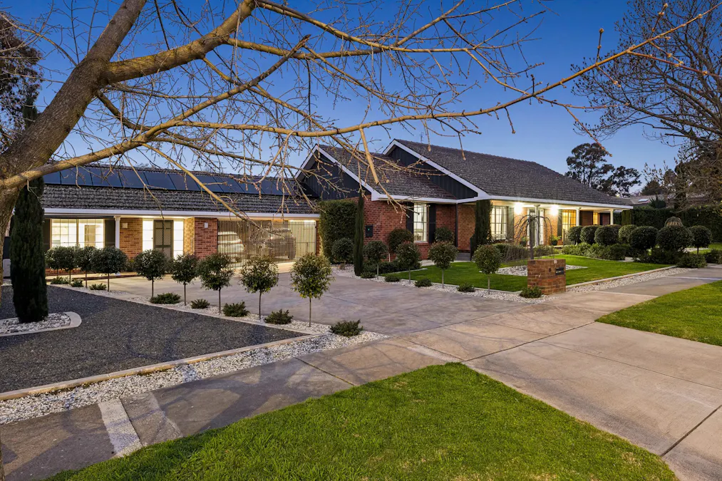 10 Herbert Avenue, Strathdale, VIC, 3550 - Image 1