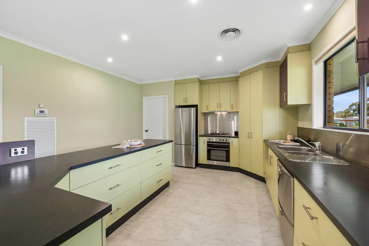 76 Taylors Lane — photo 14 of 29
