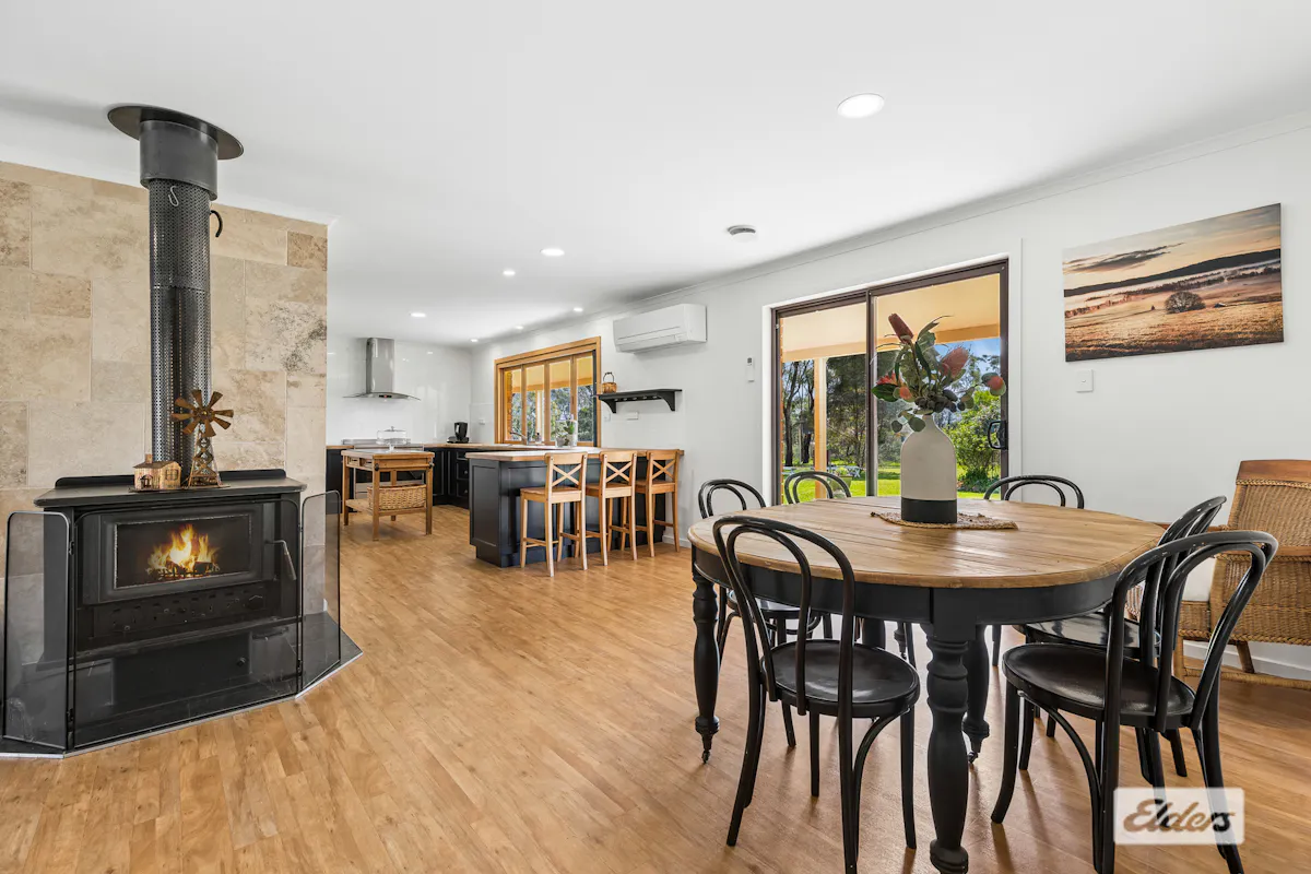 30 Kennelly Road — photo 4 of 25