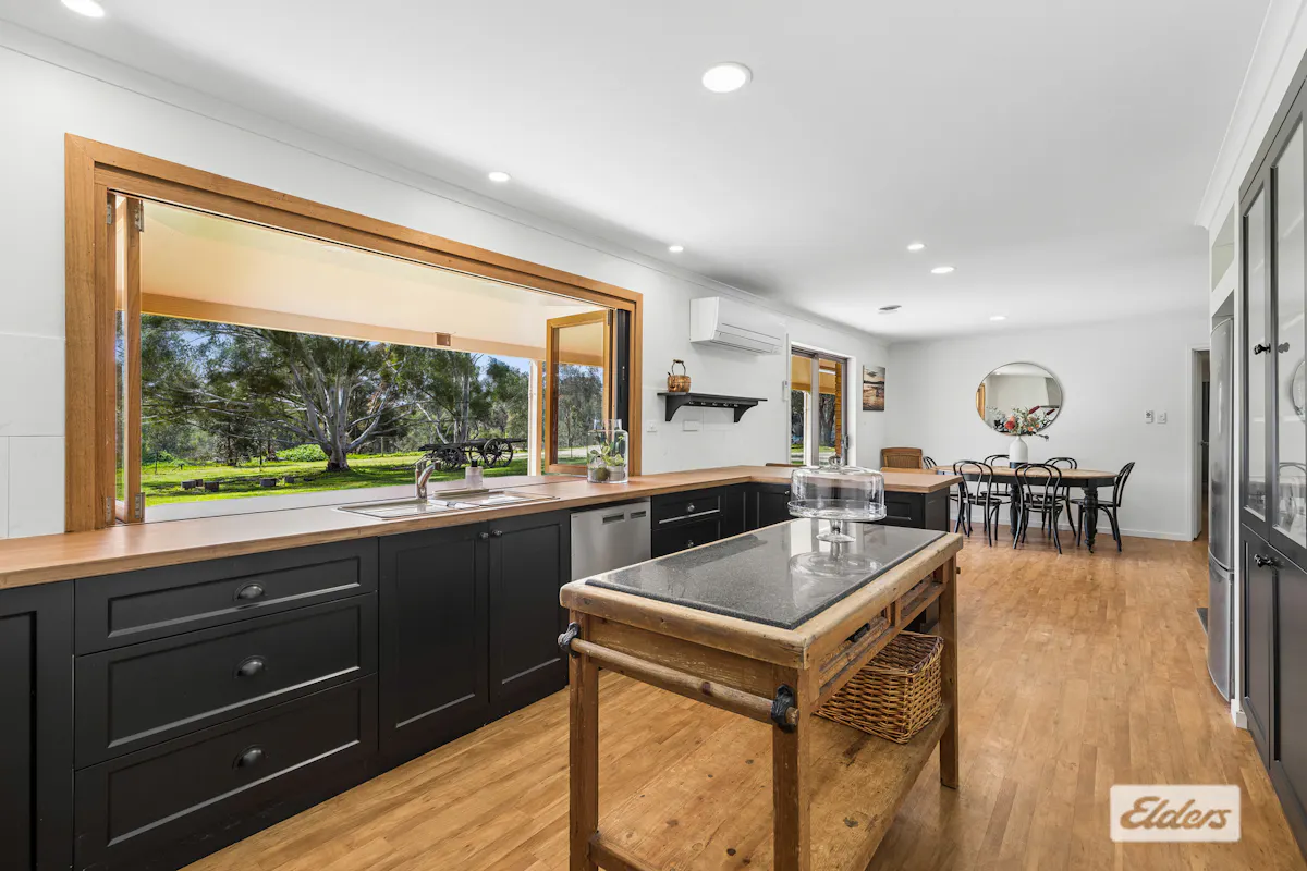 30 Kennelly Road — photo 6 of 25