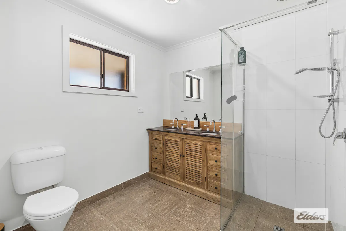 30 Kennelly Road — photo 12 of 25
