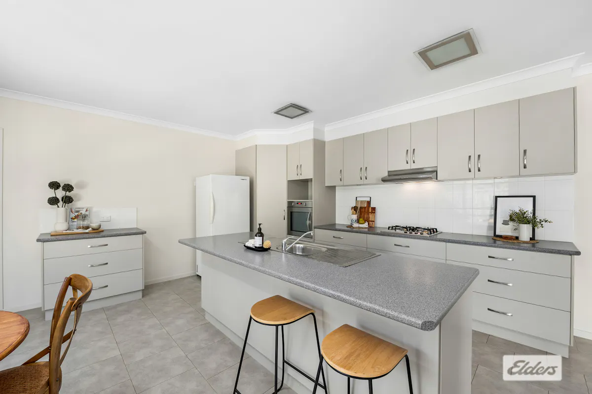 17 Hampshire Place — photo 4 of 19