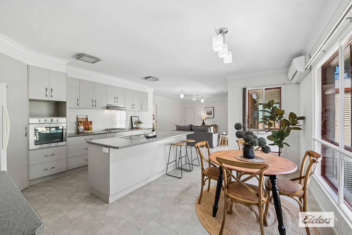 17 Hampshire Place — photo 5 of 19