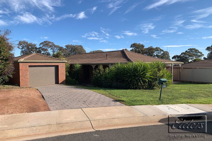 25 Yeramba Close, Strathdale, VIC, 3550 - Image 1