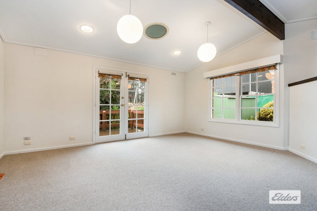 5 Cotswold Crescent, Kennington, VIC, 3550 - Image 3