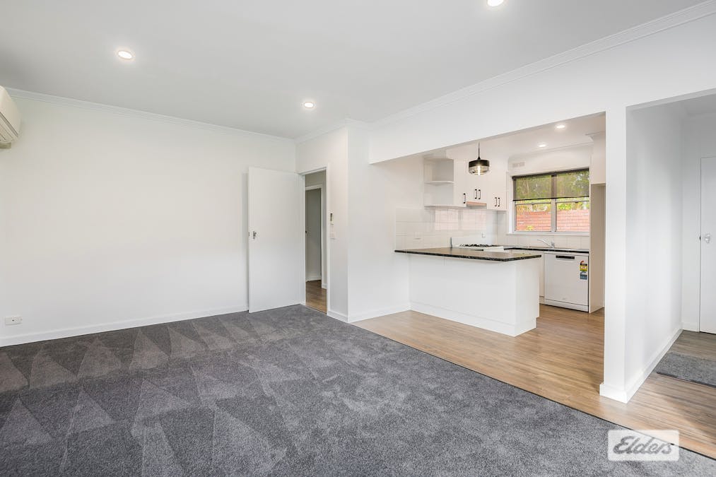 2/3 Gladstone Street, Quarry Hill, VIC, 3550 - Image 3