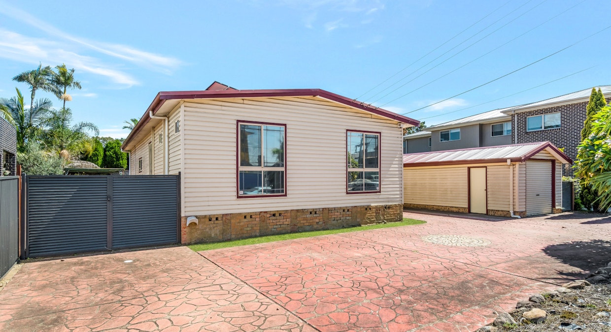 12 Governor Macquarie Drive, Chipping Norton, NSW, 2170 - Image 1