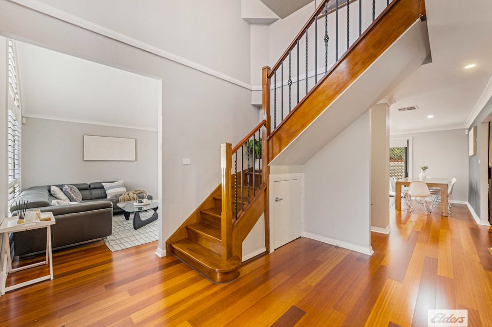 17 Harpur Place, Casula, NSW, 2170 - Image 2