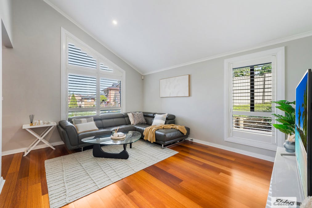 17 Harpur Place, Casula, NSW, 2170 - Image 4