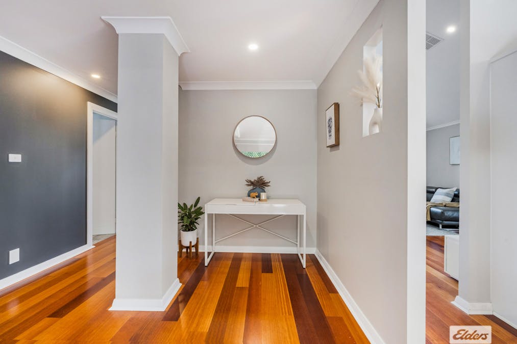 17 Harpur Place, Casula, NSW, 2170 - Image 9